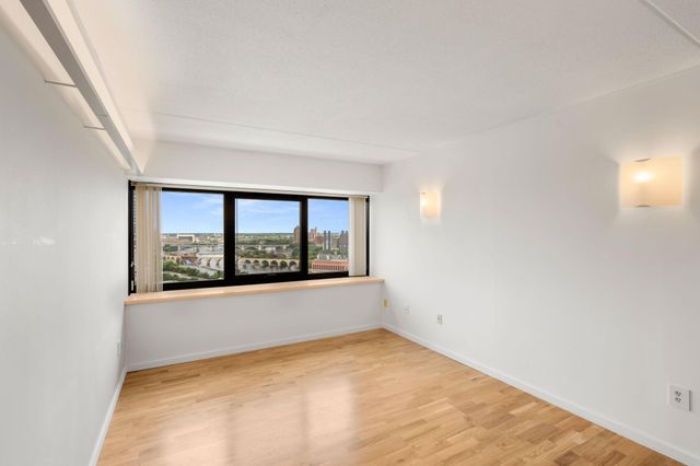 1920 S 1st Street 2103, Minneapolis, MN 55454