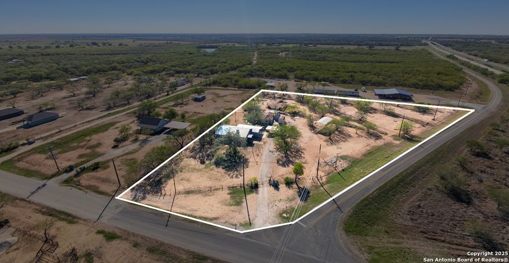 1510 Corgey, Pleasanton, TX 78064