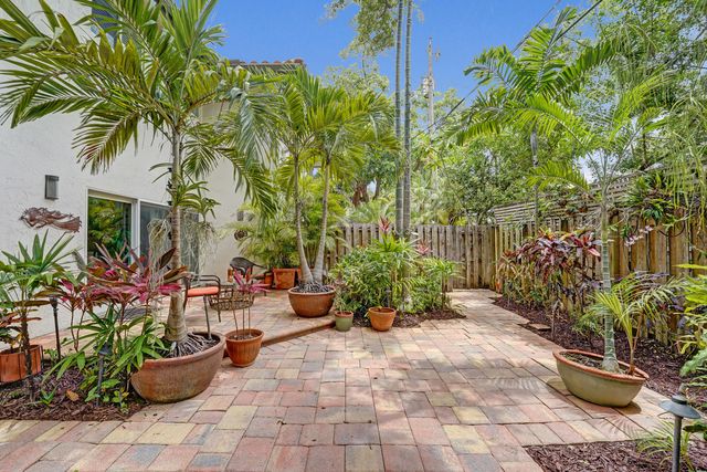 620 NE 9th Avenue 6, Fort Lauderdale, FL 33304