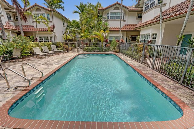 620 NE 9th Avenue 6, Fort Lauderdale, FL 33304