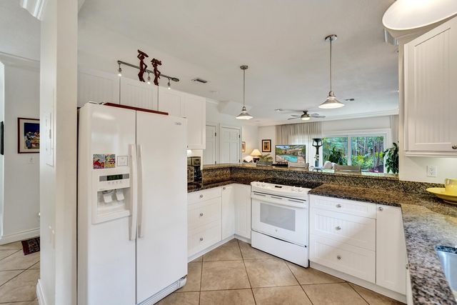 620 NE 9th Avenue 6, Fort Lauderdale, FL 33304