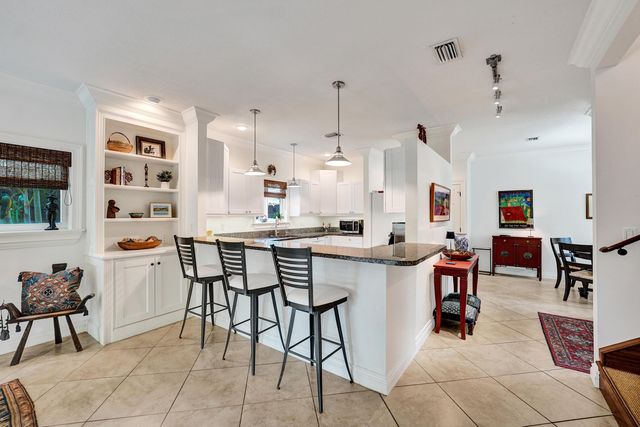 620 NE 9th Avenue 6, Fort Lauderdale, FL 33304