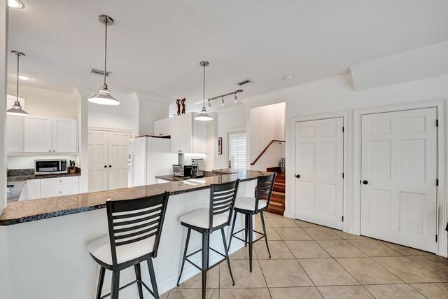 620 NE 9th Avenue 6, Fort Lauderdale, FL 33304