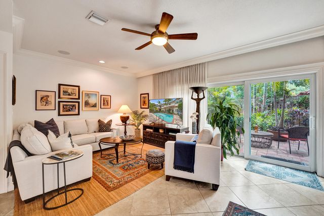 620 NE 9th Avenue 6, Fort Lauderdale, FL 33304