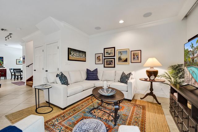 620 NE 9th Avenue 6, Fort Lauderdale, FL 33304