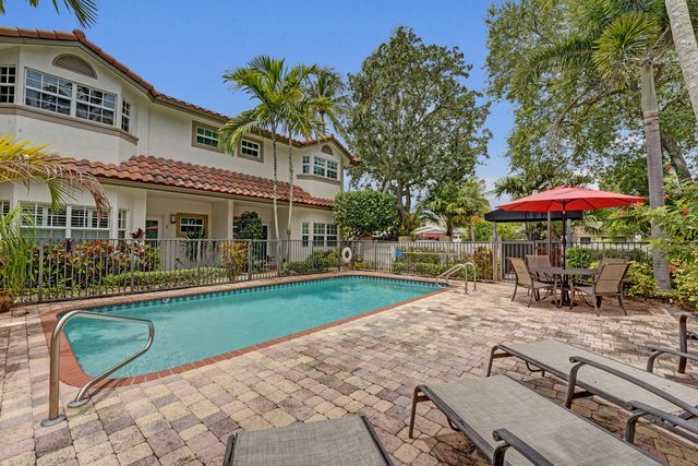 620 NE 9th Avenue 6, Fort Lauderdale, FL 33304