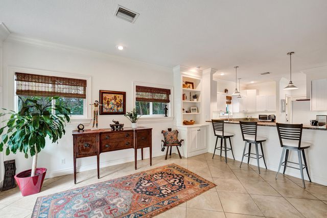 620 NE 9th Avenue 6, Fort Lauderdale, FL 33304