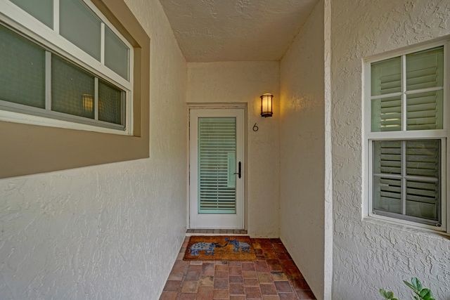 620 NE 9th Avenue 6, Fort Lauderdale, FL 33304