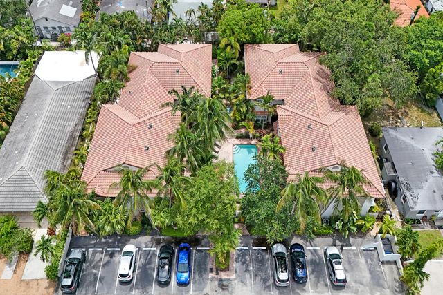620 NE 9th Avenue 6, Fort Lauderdale, FL 33304