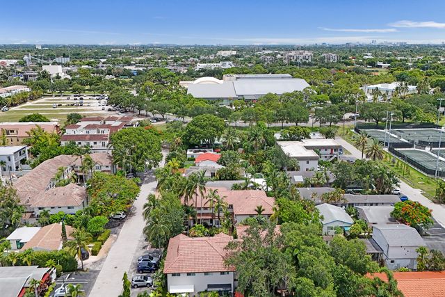 620 NE 9th Avenue 6, Fort Lauderdale, FL 33304
