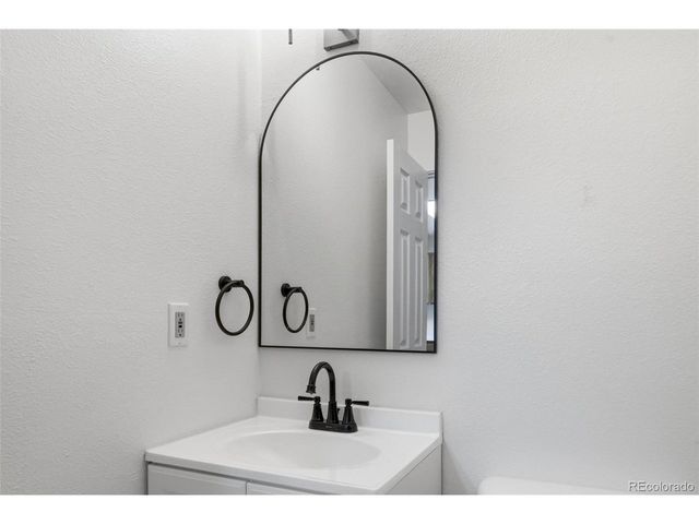 2016 Mount Sneffels St, Longmont, CO 80504