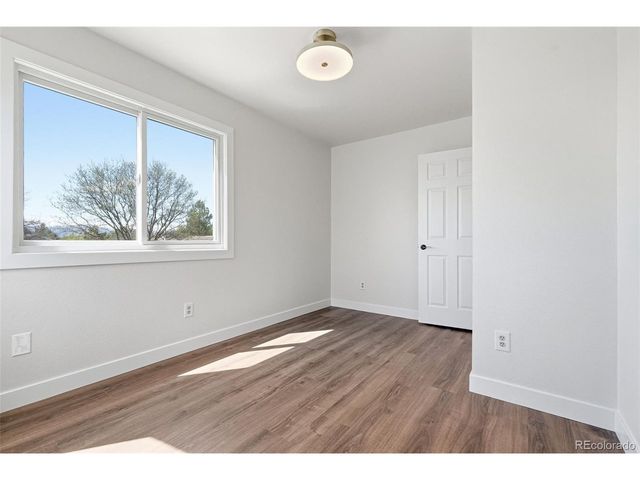 2016 Mount Sneffels St, Longmont, CO 80504