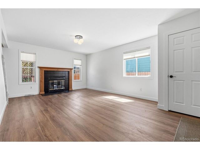 2016 Mount Sneffels St, Longmont, CO 80504