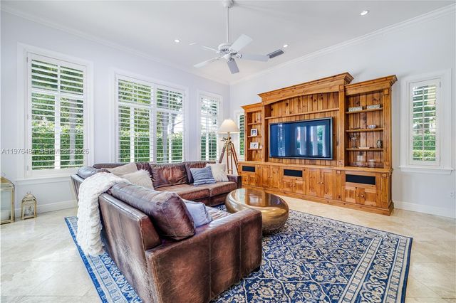 16721 SW 86th Ct, Palmetto Bay, FL 33157