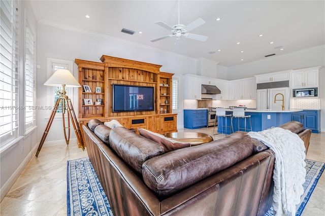 16721 SW 86th Ct, Palmetto Bay, FL 33157