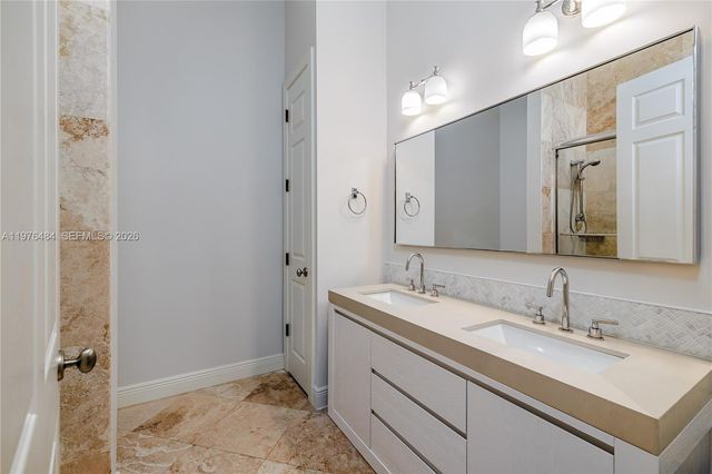 16721 SW 86th Ct, Palmetto Bay, FL 33157