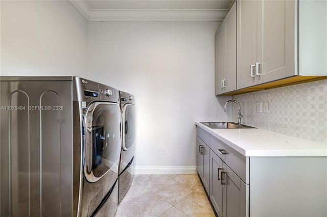 16721 SW 86th Ct, Palmetto Bay, FL 33157