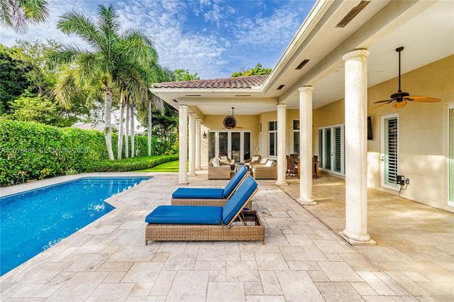 16721 SW 86th Ct, Palmetto Bay, FL 33157