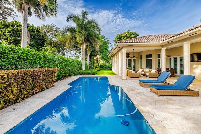 16721 SW 86th Ct, Palmetto Bay, FL 33157