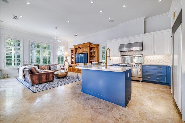 16721 SW 86th Ct, Palmetto Bay, FL 33157