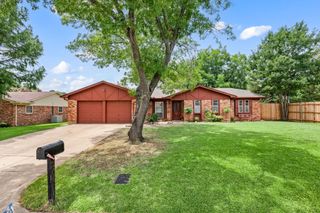 2504 Gettysburg Place, Bedford, TX 76022