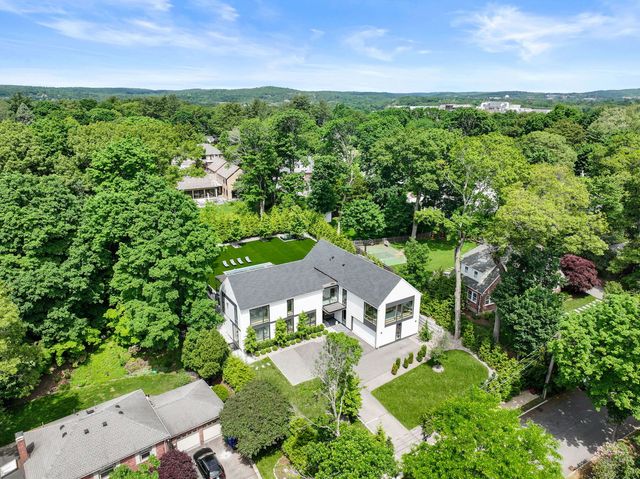 21 White Oak Road, Newton, MA 02468