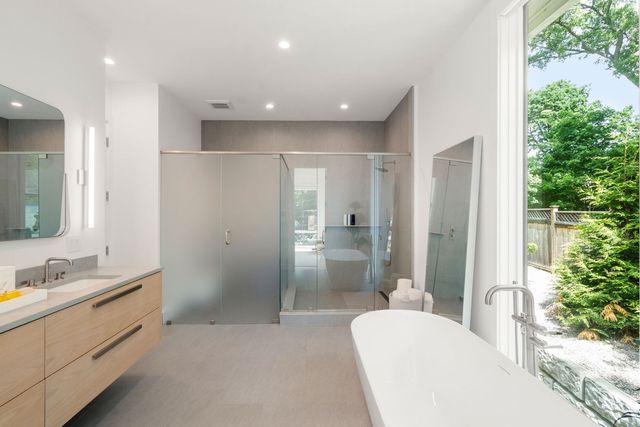 21 White Oak Road, Newton, MA 02468