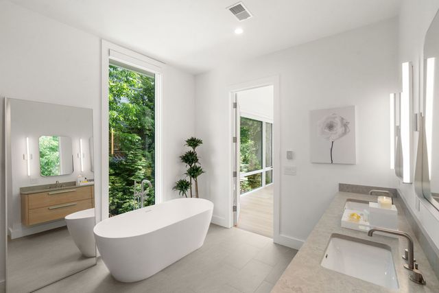21 White Oak Road, Newton, MA 02468