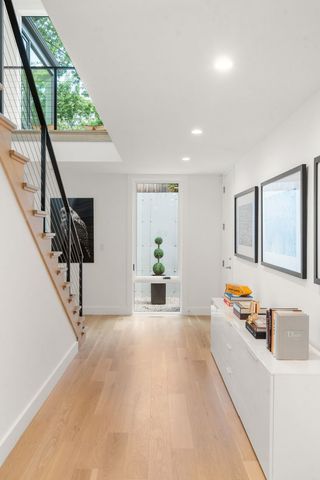 21 White Oak Road, Newton, MA 02468