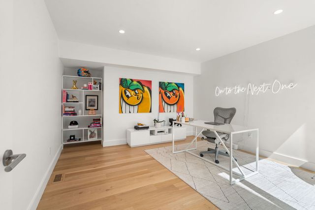 21 White Oak Road, Newton, MA 02468