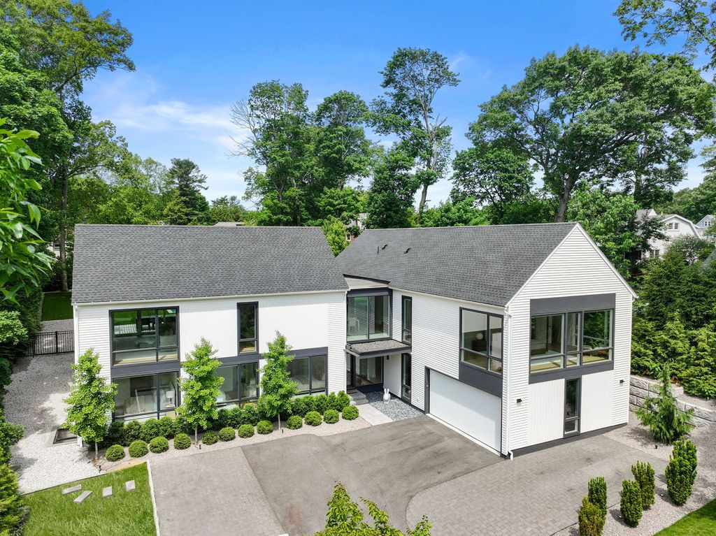 21 White Oak Road, Newton, MA 02468