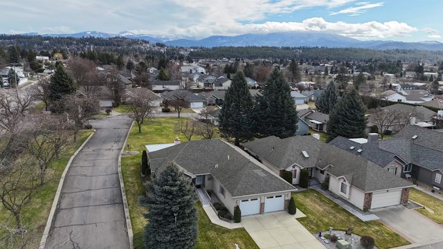 2407 S Early Dawn Ln, Spokane Valley, WA 99037