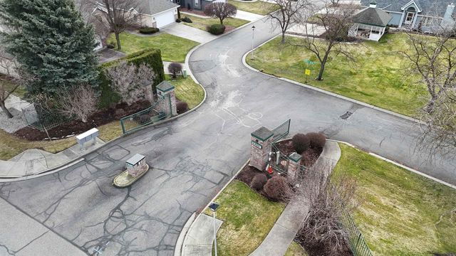 2407 S Early Dawn Ln, Spokane Valley, WA 99037