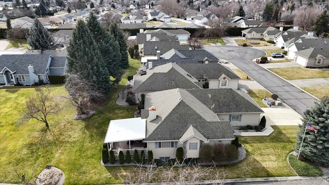 2407 S Early Dawn Ln, Spokane Valley, WA 99037