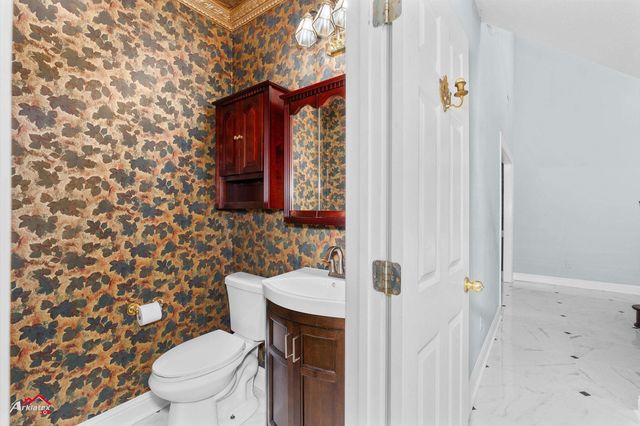 6119 N I-20 Service Road, Marshall, TX 75672