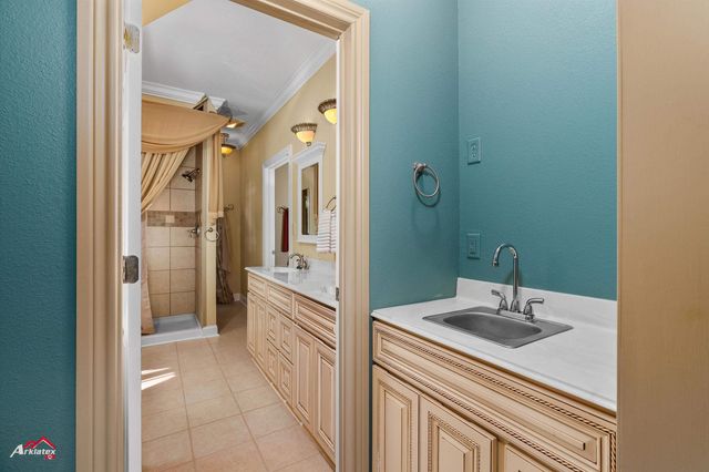 6119 N I-20 Service Road, Marshall, TX 75672