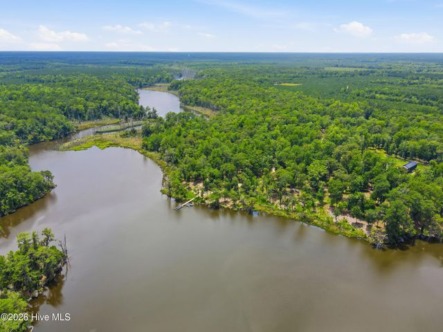 4725 Creeks Junction Road, Blounts Creek, NC 27814