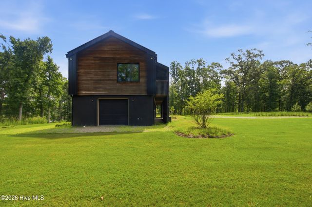 4725 Creeks Junction Road, Blounts Creek, NC 27814