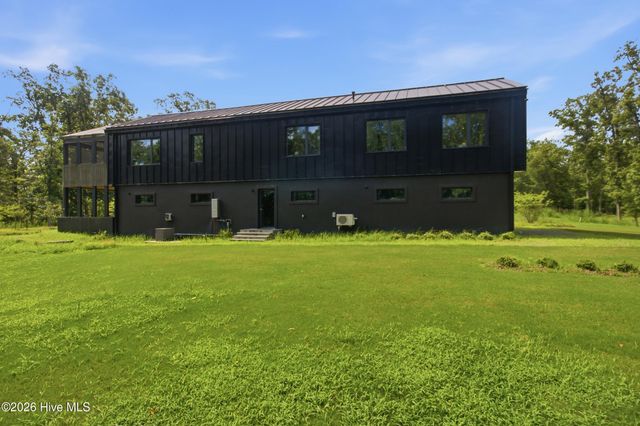 4725 Creeks Junction Road, Blounts Creek, NC 27814