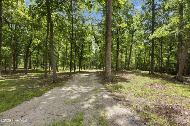 4725 Creeks Junction Road, Blounts Creek, NC 27814