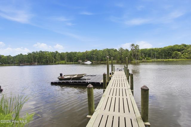 4725 Creeks Junction Road, Blounts Creek, NC 27814