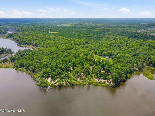 4725 Creeks Junction Road, Blounts Creek, NC 27814