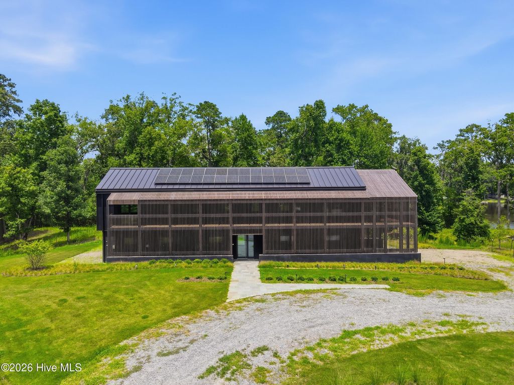 4725 Creeks Junction Road, Blounts Creek, NC 27814