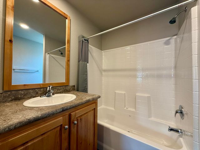 435 32 Rd Unit 830, Clifton, CO 81520