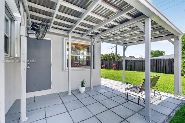 234 SE 3rd Ter, Dania Beach, FL 33004