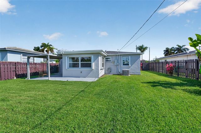 234 SE 3rd Ter, Dania Beach, FL 33004