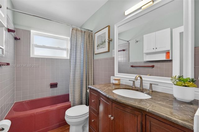 234 SE 3rd Ter, Dania Beach, FL 33004