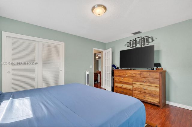 234 SE 3rd Ter, Dania Beach, FL 33004