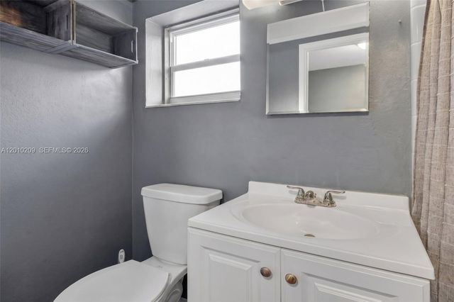 234 SE 3rd Ter, Dania Beach, FL 33004