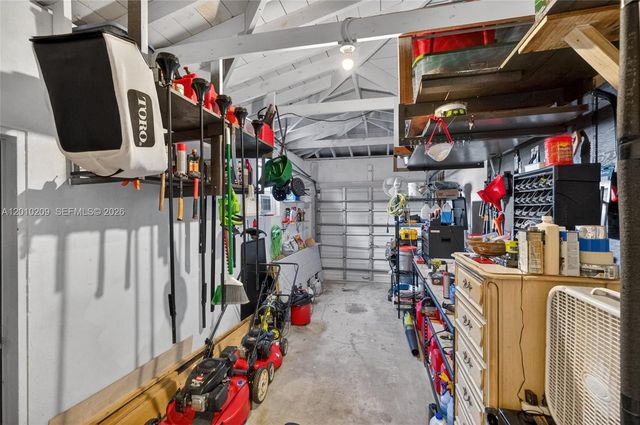 234 SE 3rd Ter, Dania Beach, FL 33004